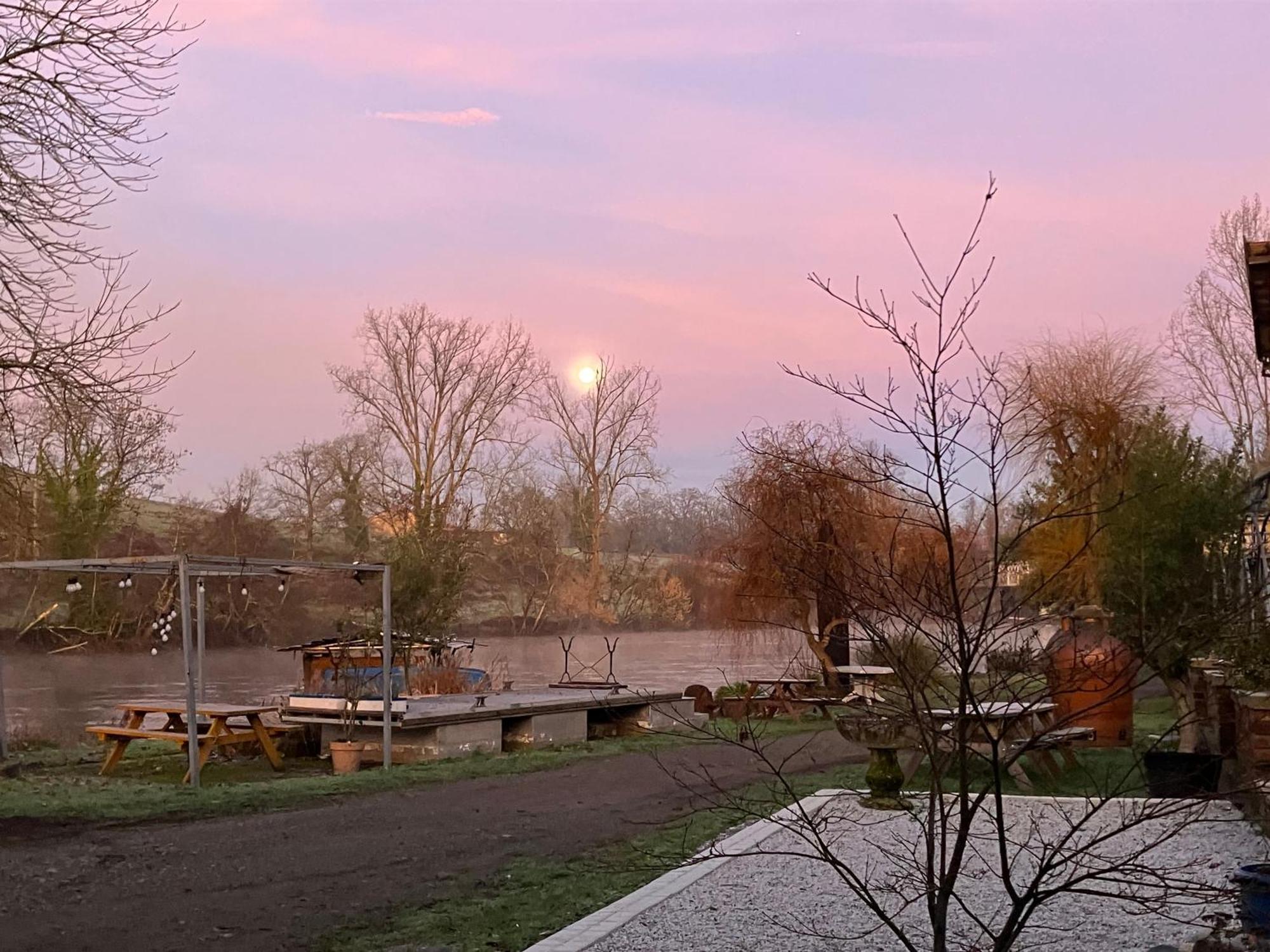 Moon River Chambre D'Hote サン・ジュニアン エクステリア 写真